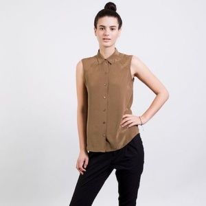 Everlane Silk Sleeveless Buffon Down in Acorn